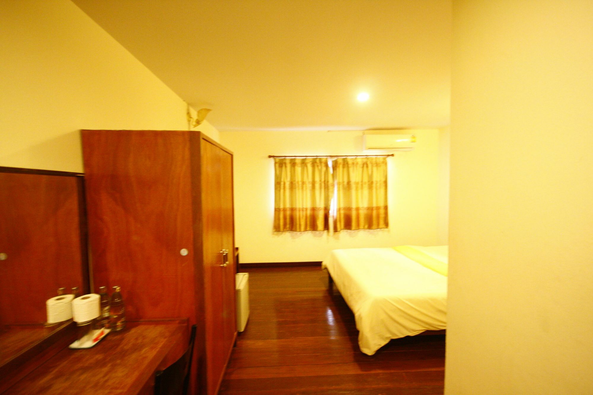 Narasiri Service Apartment Prachinburi Bagian luar foto